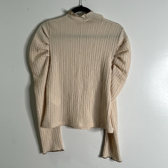 Free people ela  turtle neck beige top size medium new - Picture 7 of 9